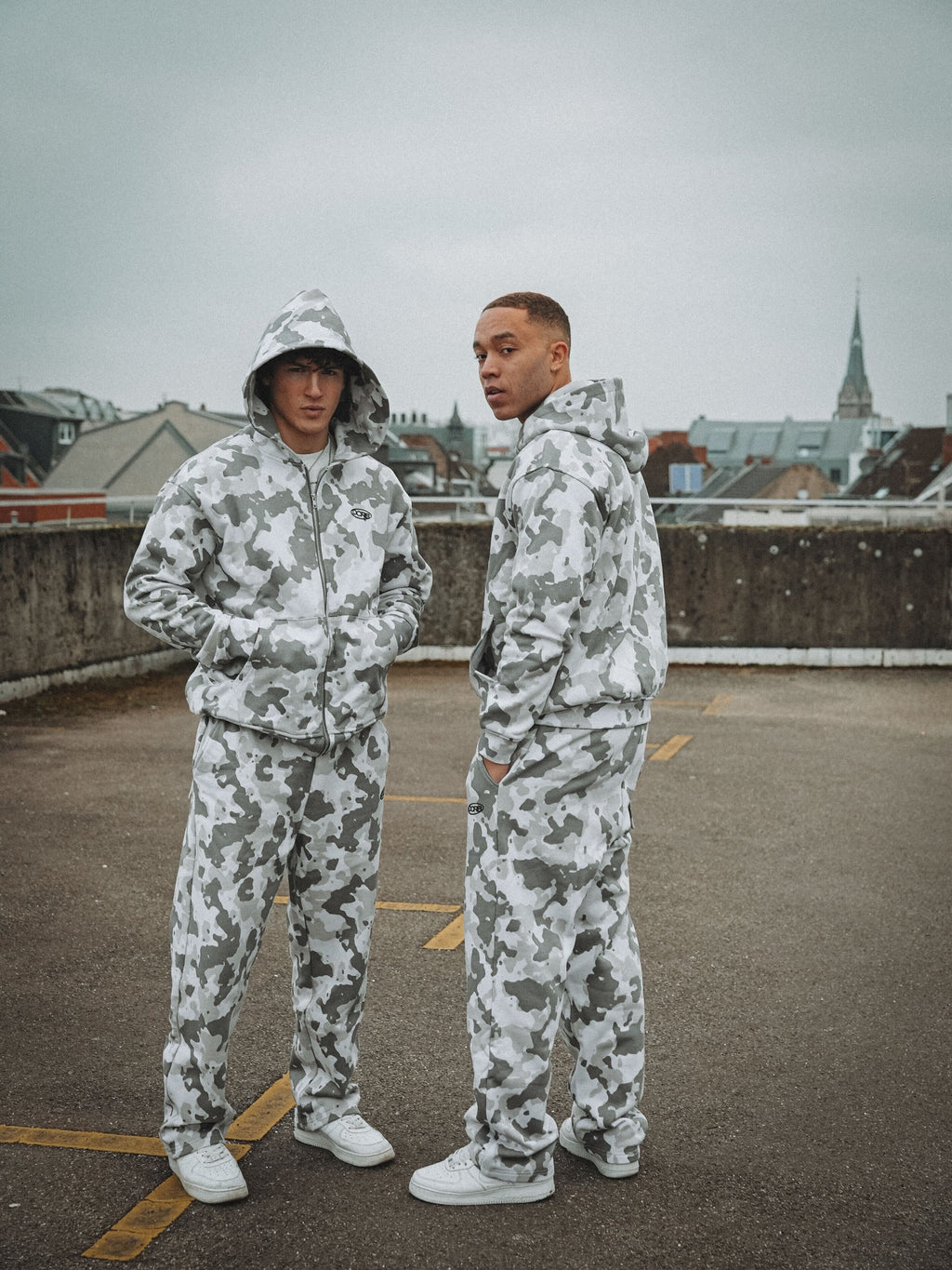 Pantalones deportivos de camuflaje DCRB