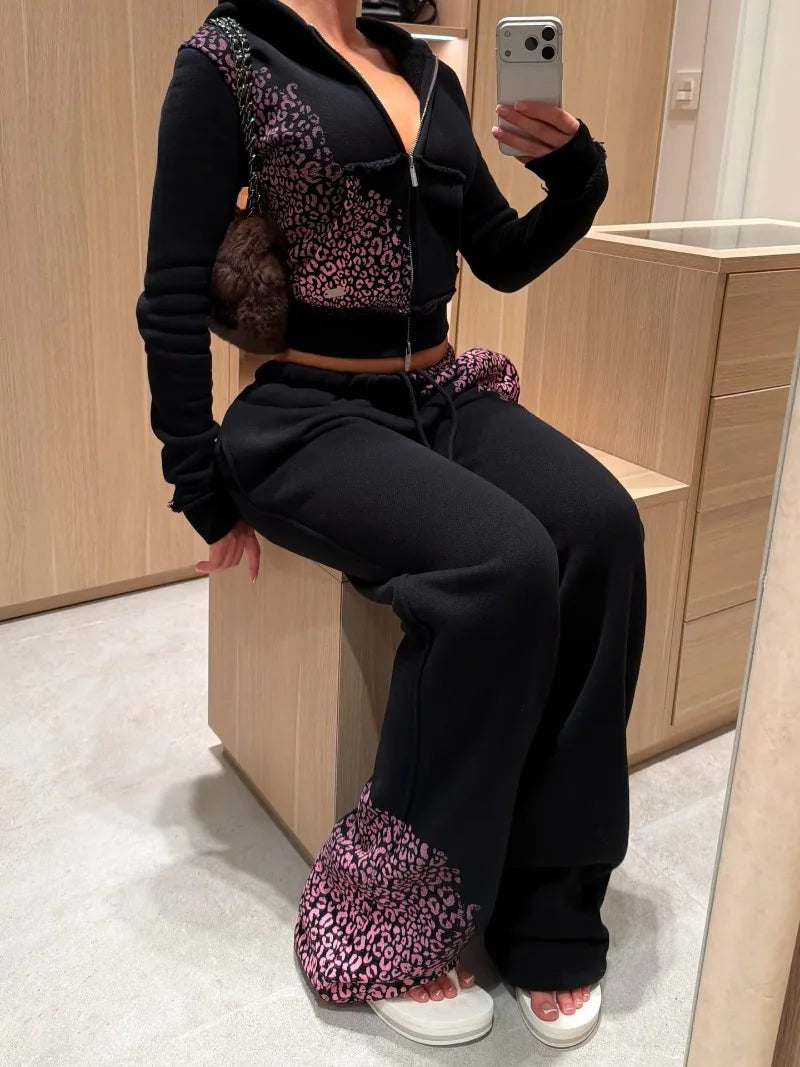 Sudadera corta con capucha y cremallera con estampado de leopardo en negro y rosa, pantalones deportivos de pierna ancha a la moda, conjunto de dos piezas de American Hottie